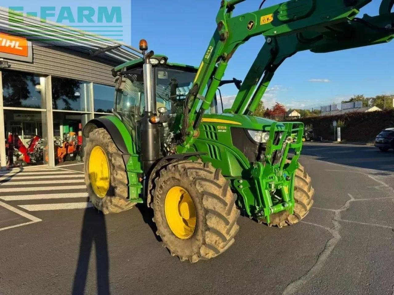 John Deere 6120 r autoquad - Tractor: foto 1 John Deere 6120 r autoquad - Tractor: foto 1