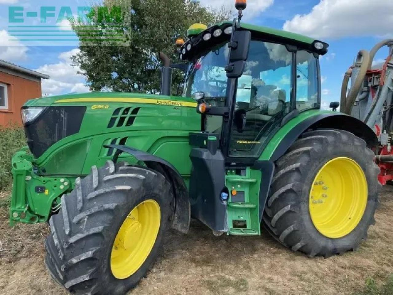 John Deere 6135r - Tractor: foto 1 John Deere 6135r - Tractor: foto 1