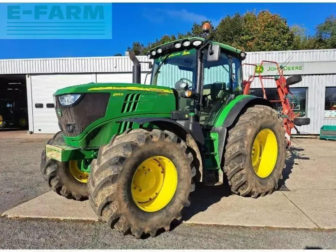 John Deere 6195r ft4 - Tractor: foto 1 John Deere 6195r ft4 - Tractor: foto 1
