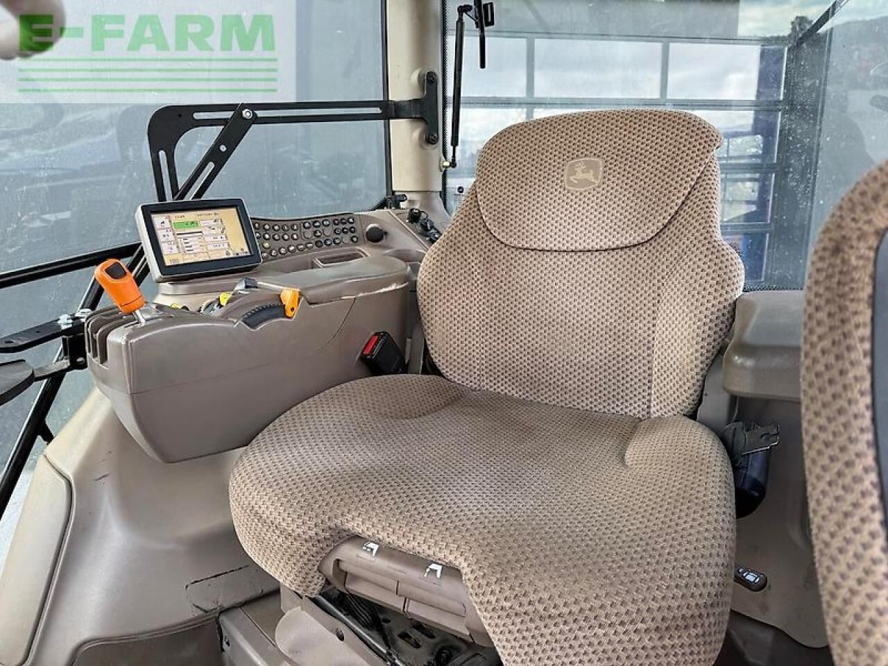 John Deere 6210r - Tractor: foto 5 John Deere 6210r - Tractor: foto 5