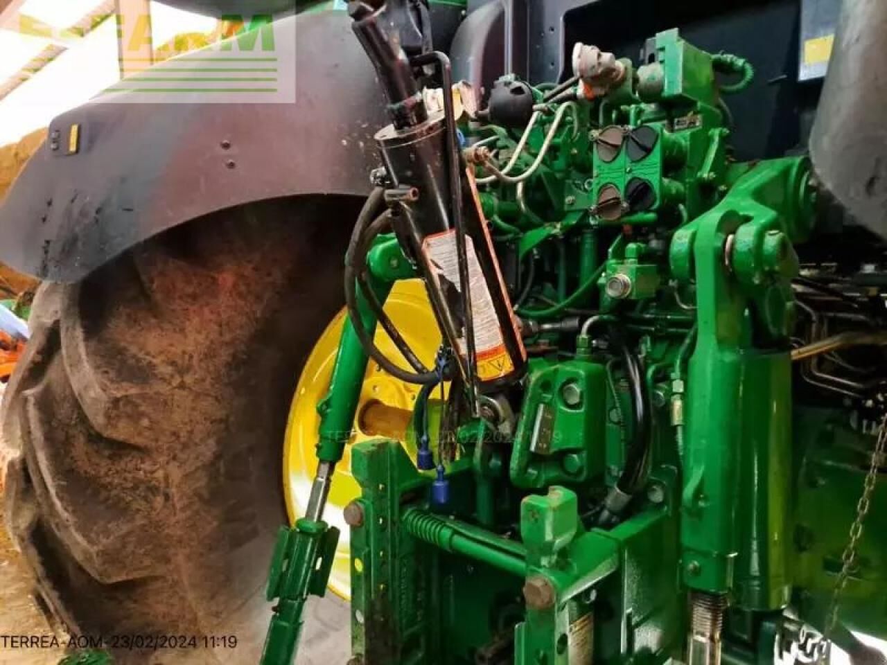 John Deere 6210r - Tractor: foto 5 John Deere 6210r - Tractor: foto 5