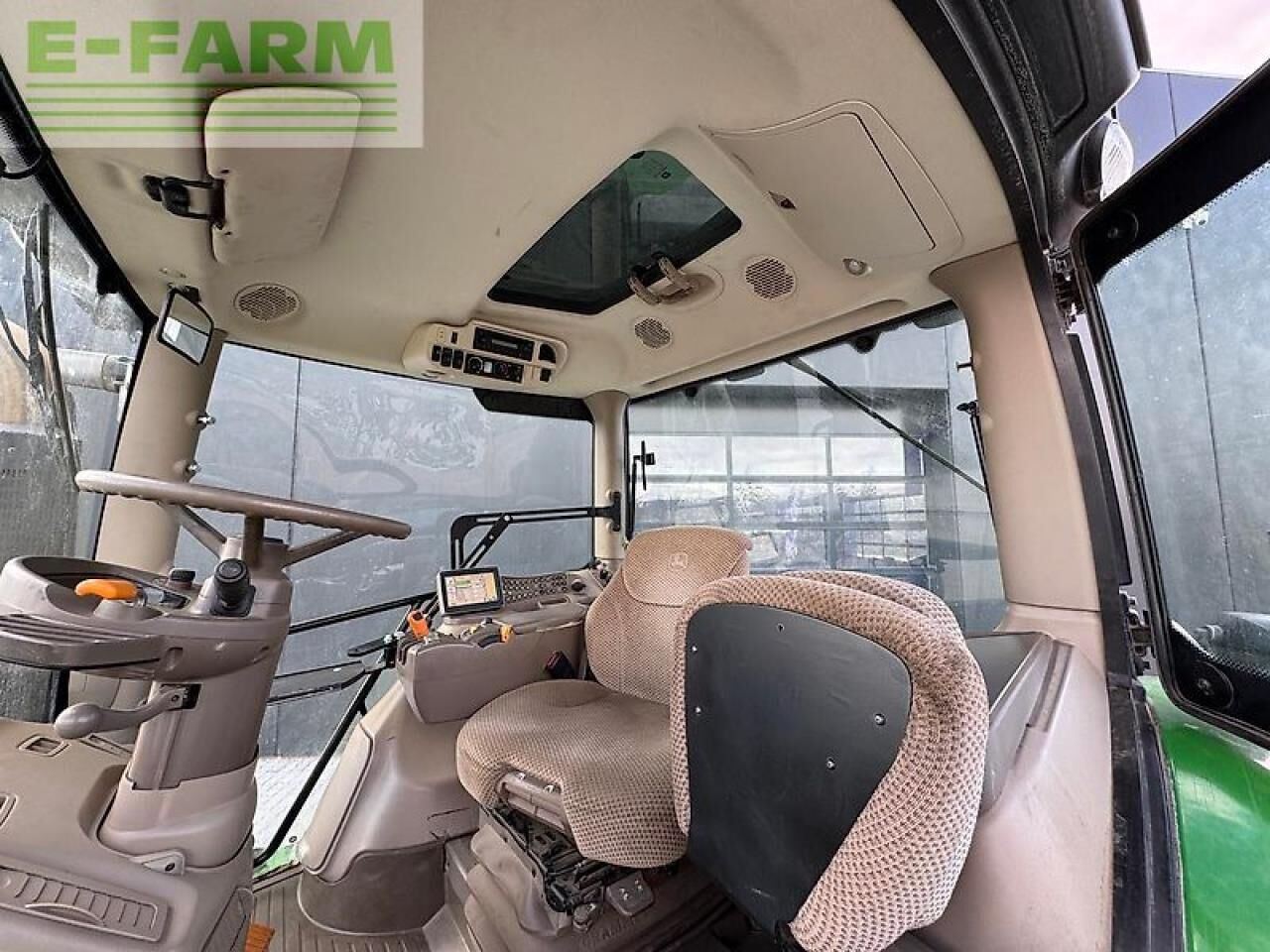John Deere 6210r - Tractor: foto 4 John Deere 6210r - Tractor: foto 4