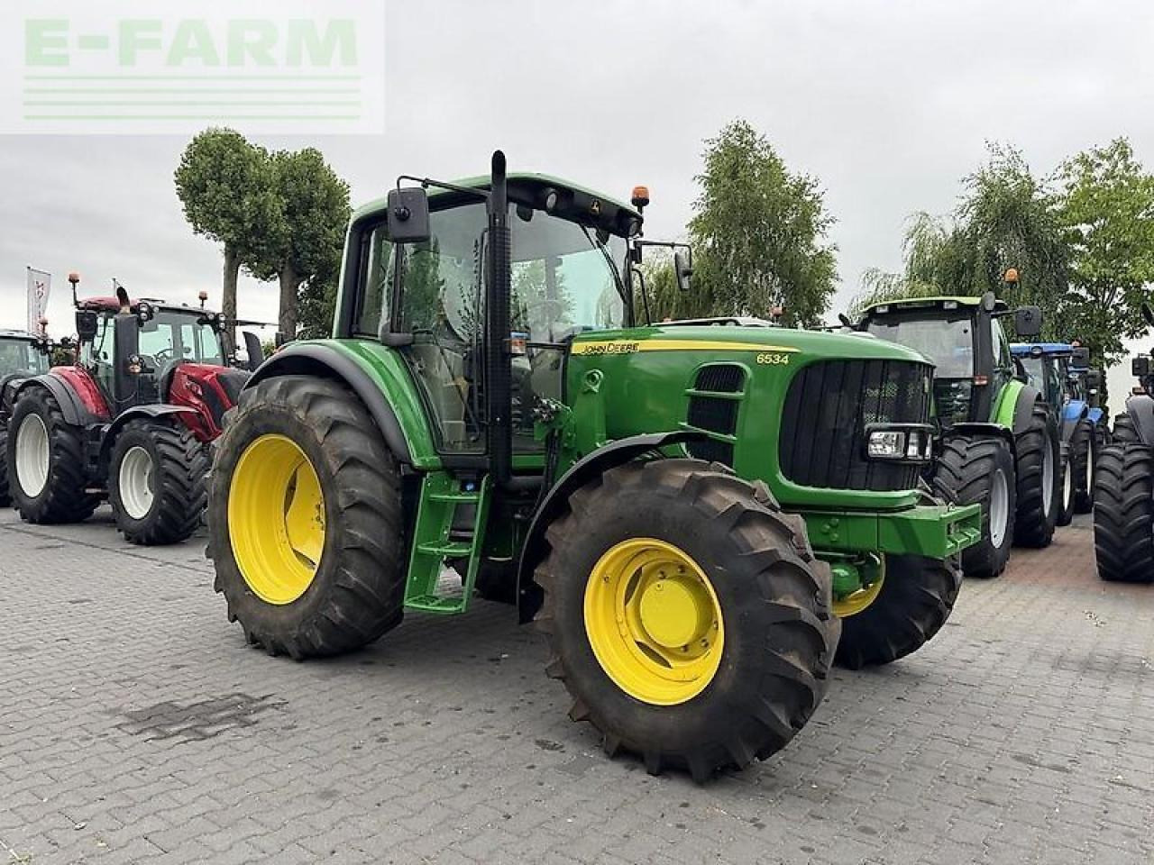 John Deere 6534 - Tractor: foto 4 John Deere 6534 - Tractor: foto 4