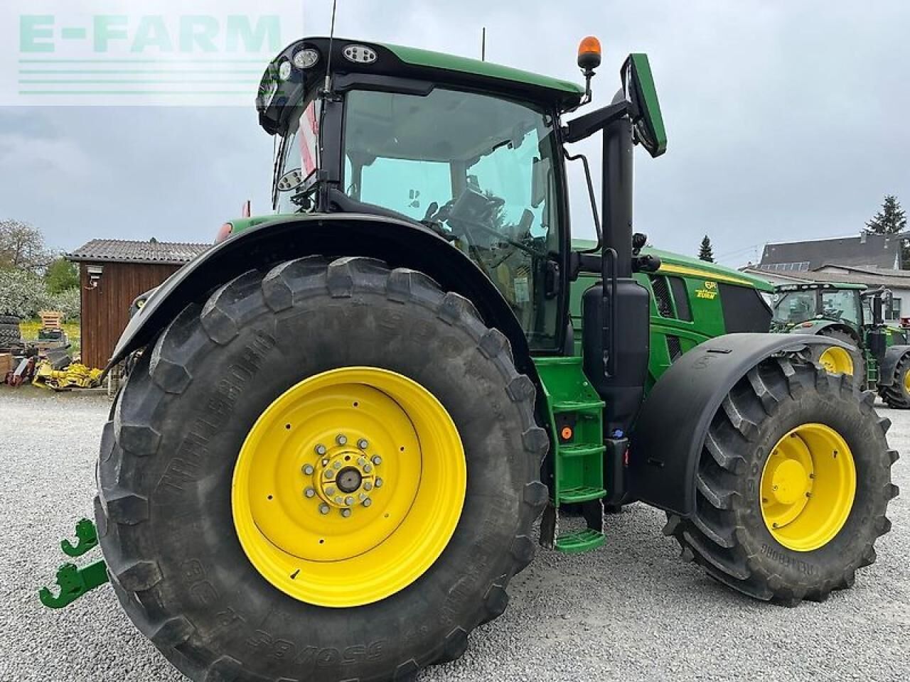 John Deere 6r215 / 6r 215 - Tractor: foto 4 John Deere 6r215 / 6r 215 - Tractor: foto 4
