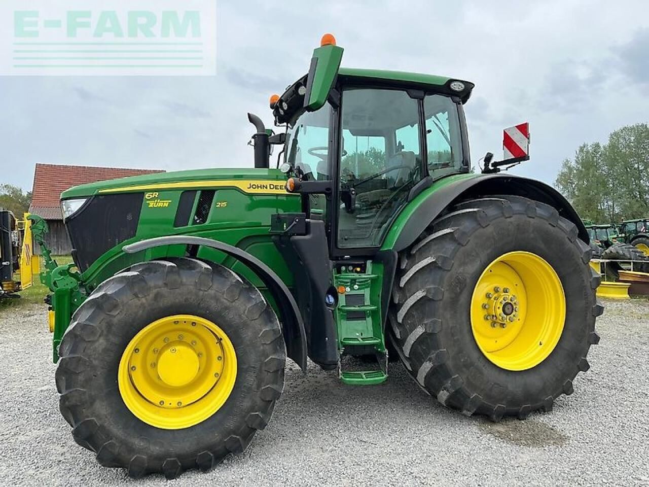 John Deere 6r215 / 6r 215 - Tractor: foto 1 John Deere 6r215 / 6r 215 - Tractor: foto 1