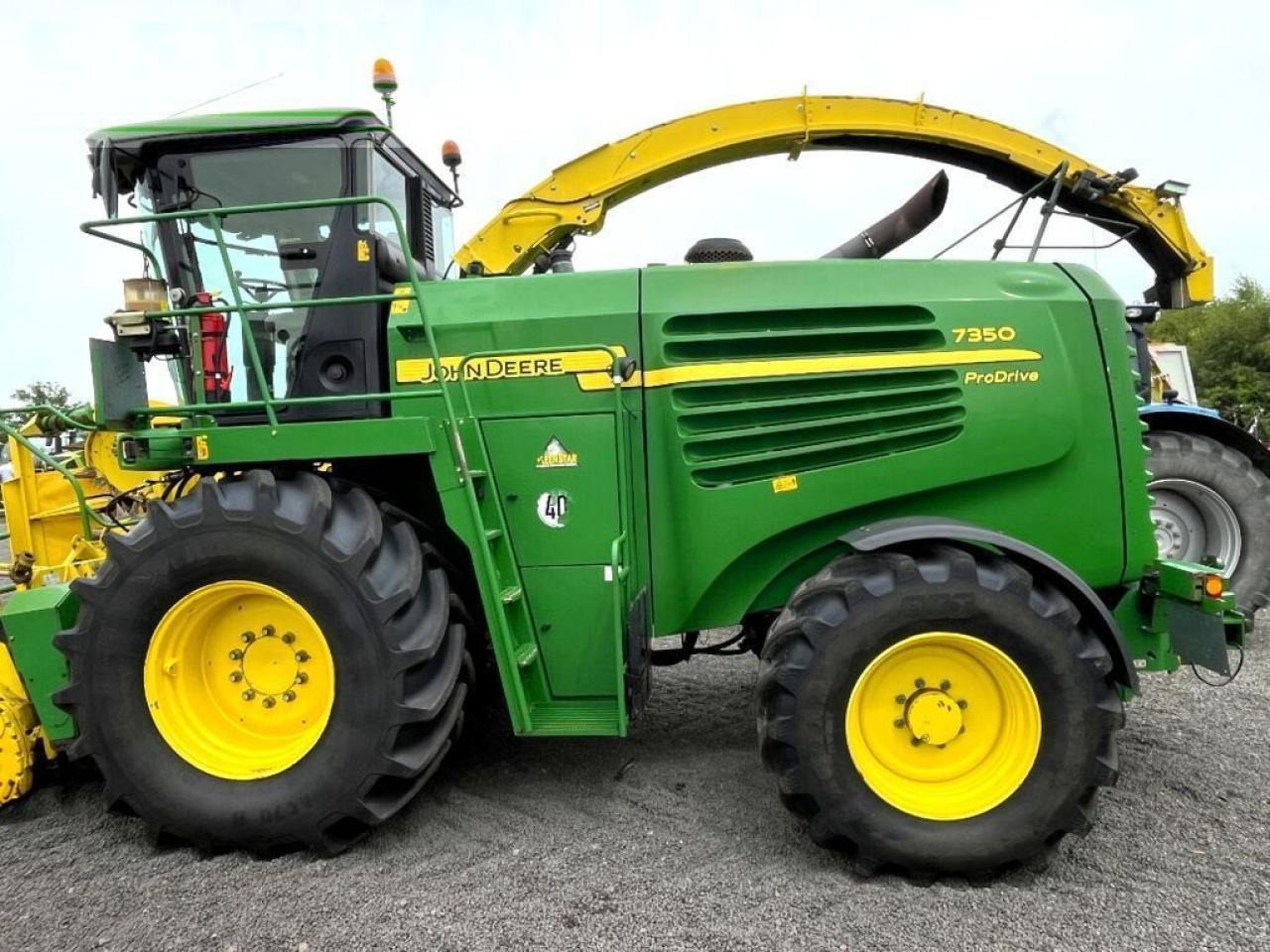 John Deere 7350 prodrive, allrad, 40 km/h, kemper 360, pick - Cosechadora de forraje: foto 3 John Deere 7350 prodrive, allrad, 40 km/h, kemper 360, pick - Cosechadora de forraje: foto 3