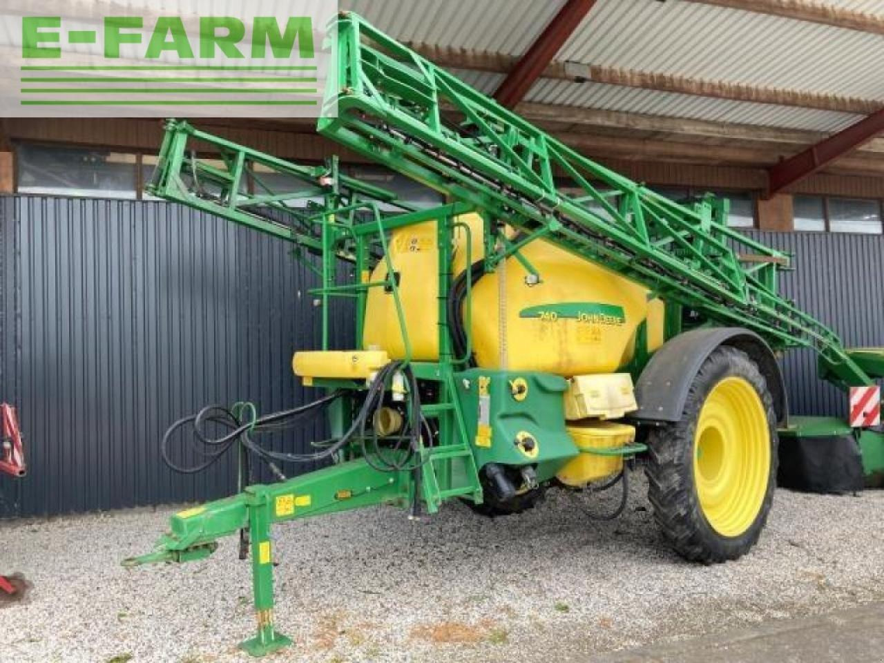 John Deere 740/24 - Pulverizador arrastrado: foto 1 John Deere 740/24 - Pulverizador arrastrado: foto 1