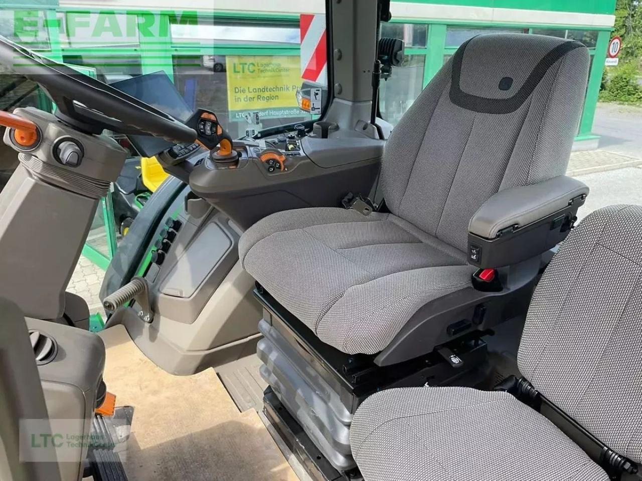 John Deere 8r340 - Tractor: foto 5 John Deere 8r340 - Tractor: foto 5