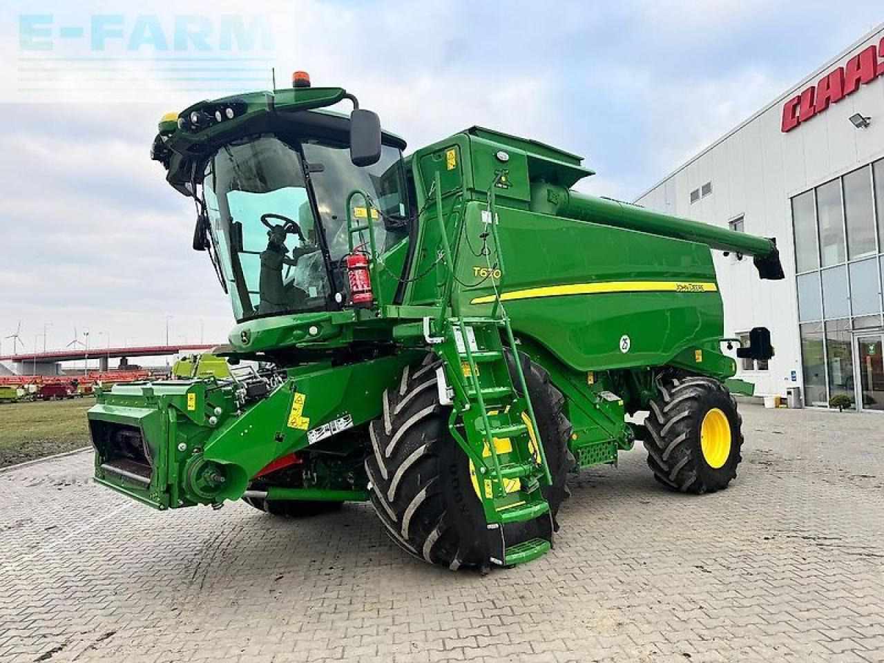 John Deere t670i - Cosechadora de granos: foto 1 John Deere t670i - Cosechadora de granos: foto 1