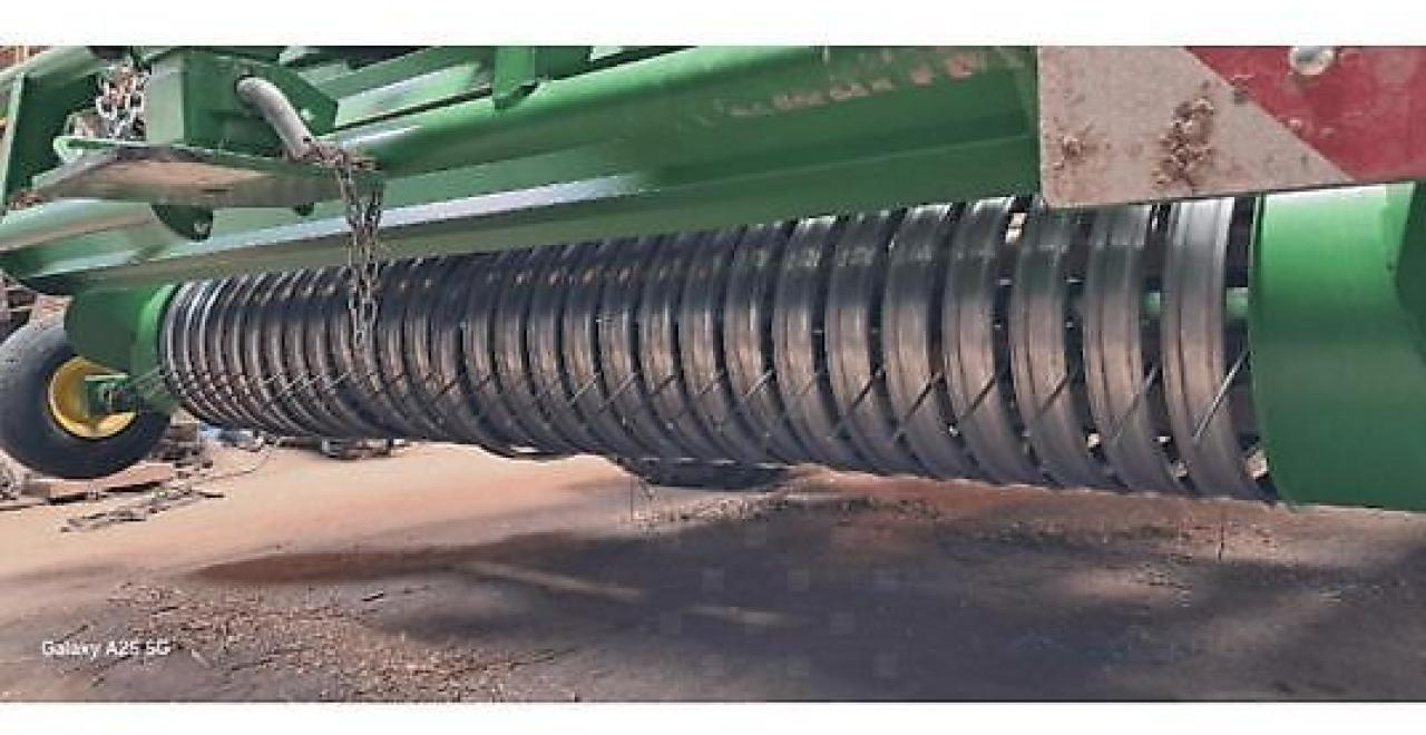 John Deere v461m - Empacadora de pacas cuadradas: foto 4 John Deere v461m - Empacadora de pacas cuadradas: foto 4