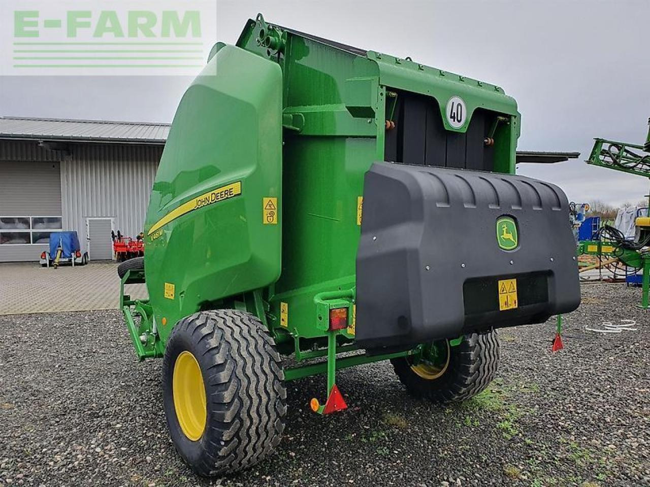 John Deere v461m demo - Empacadora de pacas cuadradas: foto 3 John Deere v461m demo - Empacadora de pacas cuadradas: foto 3