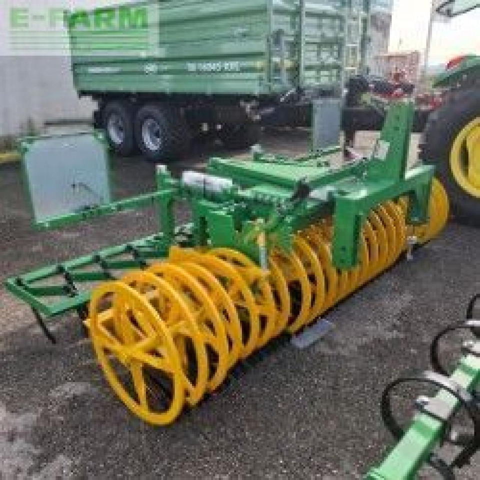 Kerner Messeregge - Rastras: foto 3 Kerner Messeregge - Rastras: foto 3