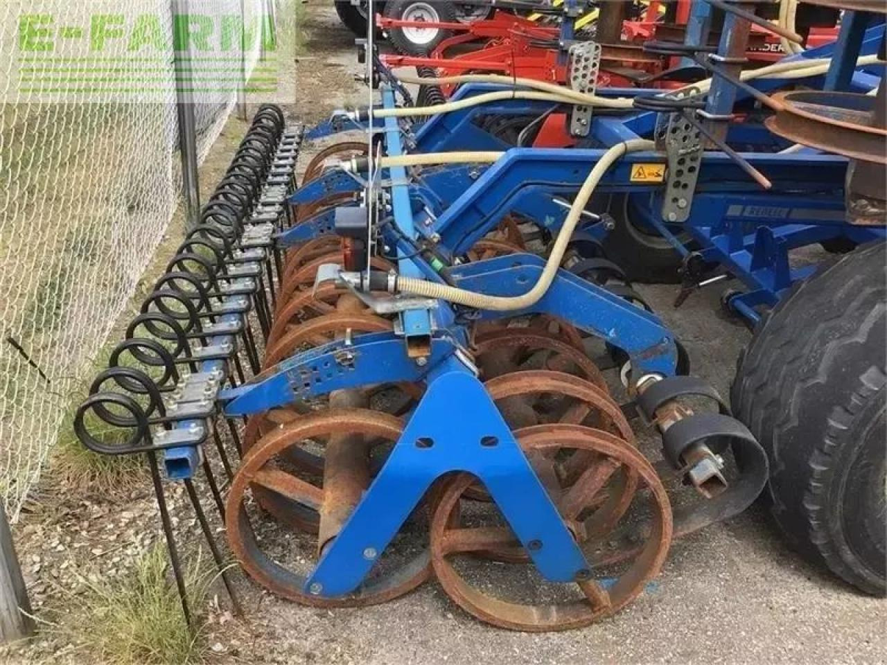 Köckerling rebell classic t 600 apv spreder - efterharve - Equipo para trabajo del suelo: foto 4 Köckerling rebell classic t 600 apv spreder - efterharve - Equipo para trabajo del suelo: foto 4