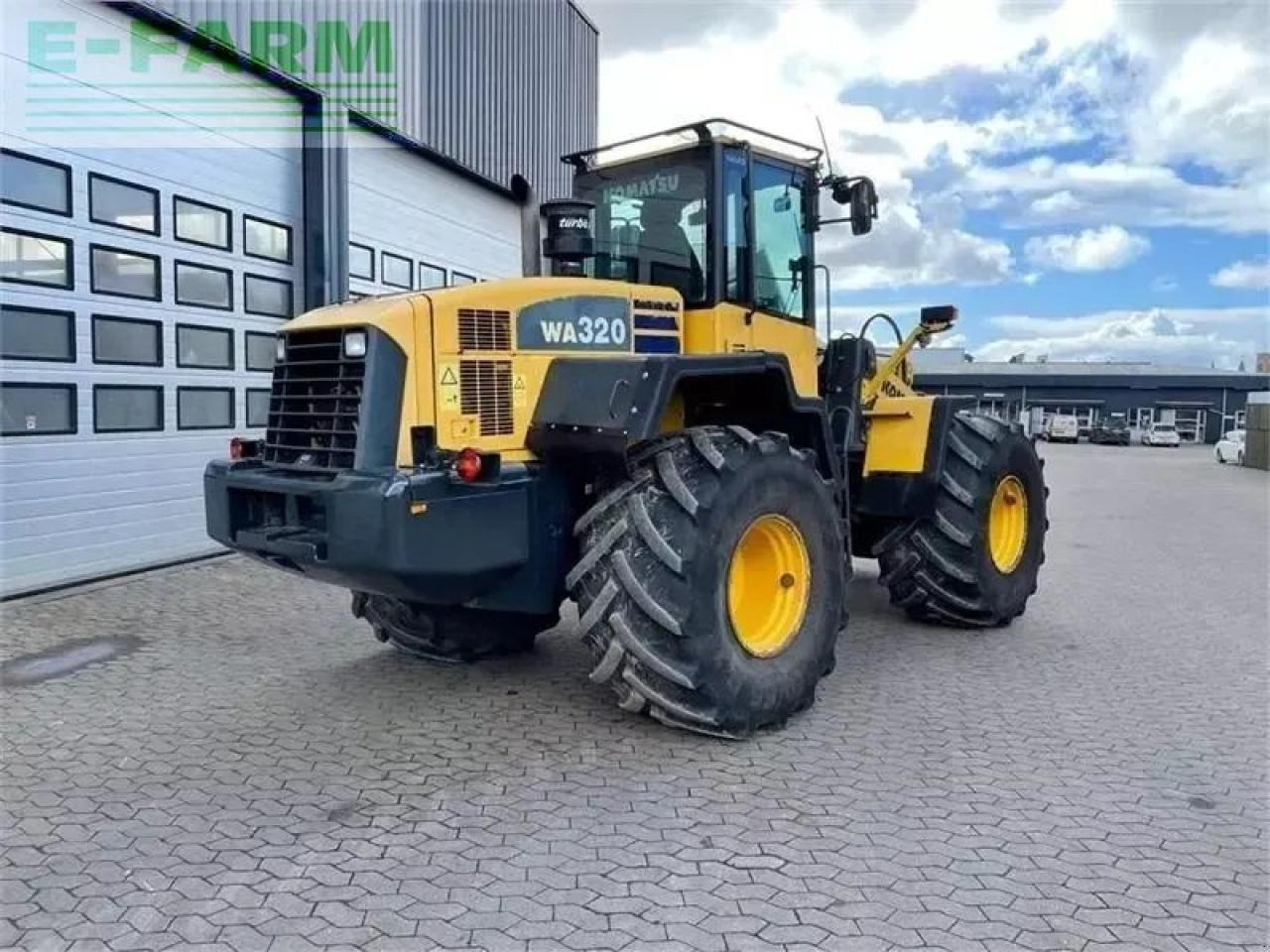 Komatsu wa320-5 - Miniexcavadora: foto 4 Komatsu wa320-5 - Miniexcavadora: foto 4