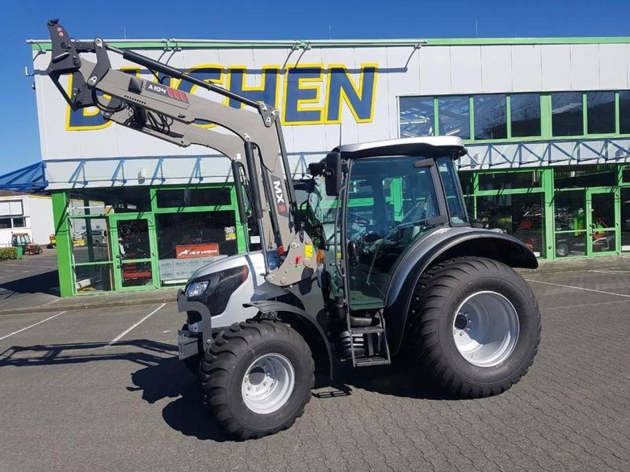 Tractor Kubota m4-073 cab 36x36: foto 9