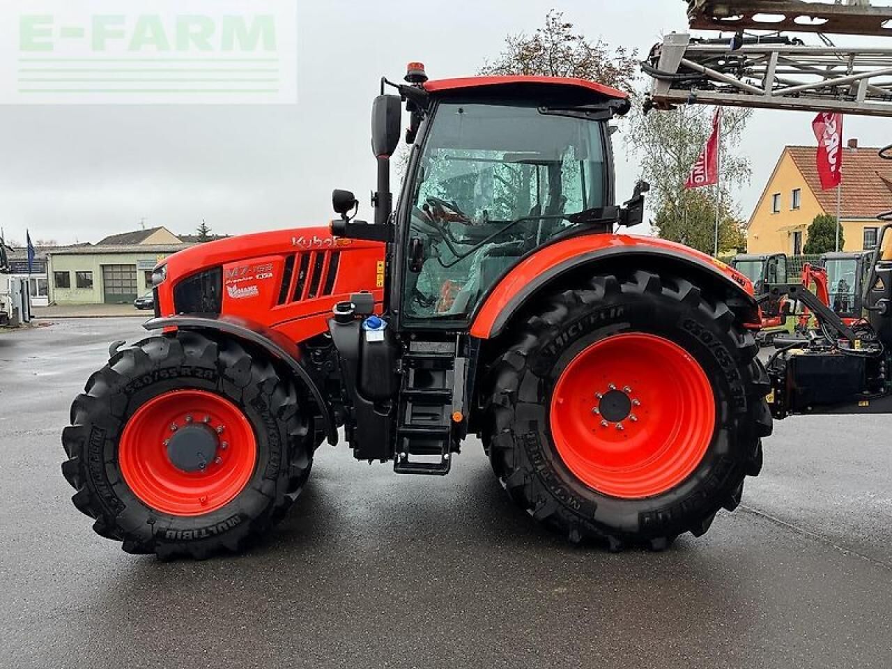 Kubota m7 153 premiumkvt 5 jahre garantie/3000bh!!! - Tractor: foto 4 Kubota m7 153 premiumkvt 5 jahre garantie/3000bh!!! - Tractor: foto 4