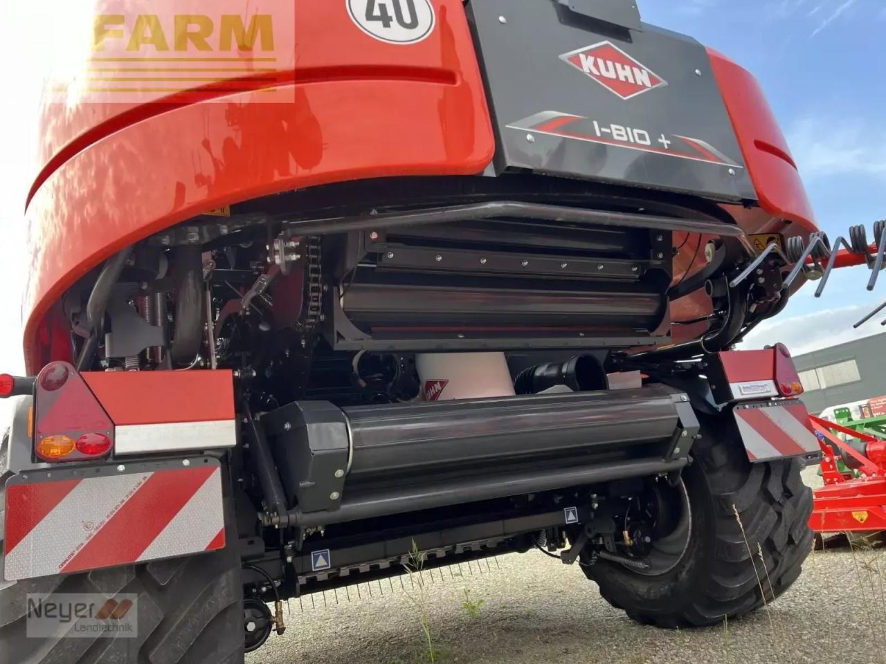 Kuhn i-bio+ intelliwrap press-wickel-kombi - Empacadora de pacas cuadradas: foto 4 Kuhn i-bio+ intelliwrap press-wickel-kombi - Empacadora de pacas cuadradas: foto 4