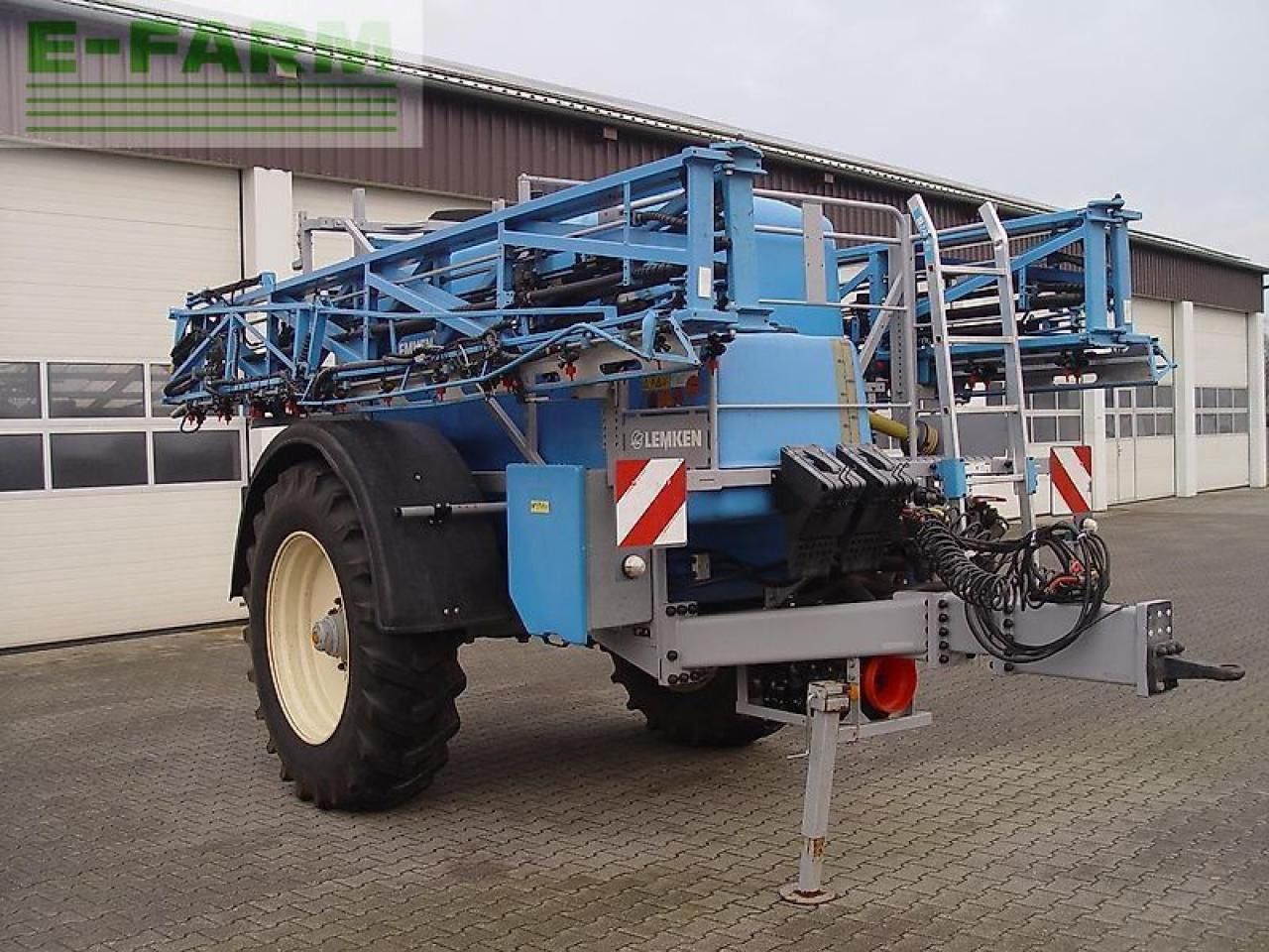 Lemken 30/4500 - Pulverizador arrastrado: foto 1 Lemken 30/4500 - Pulverizador arrastrado: foto 1