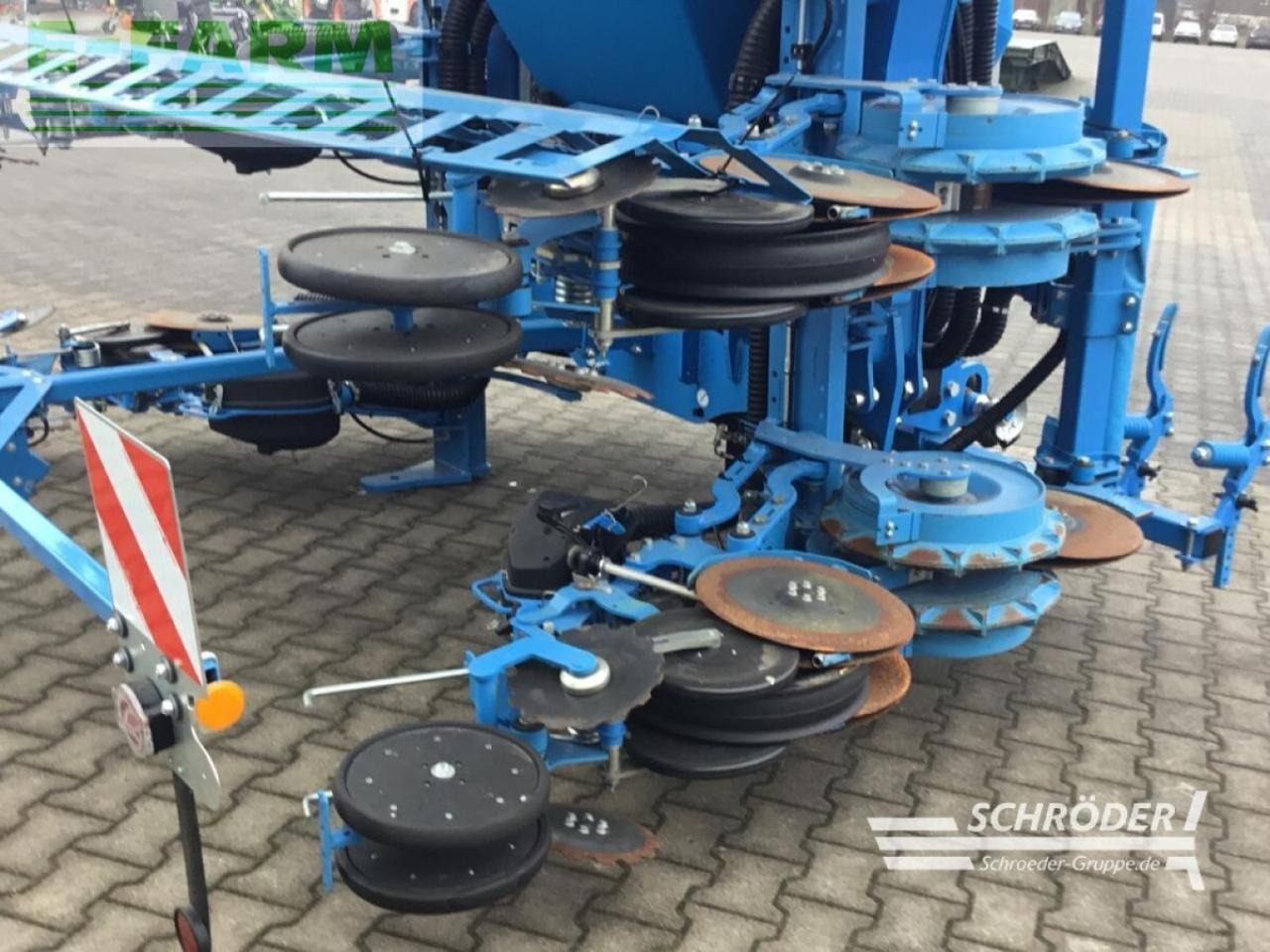 Lemken azurit 9 k 8 - Sembradora de precisión: foto 3 Lemken azurit 9 k 8 - Sembradora de precisión: foto 3