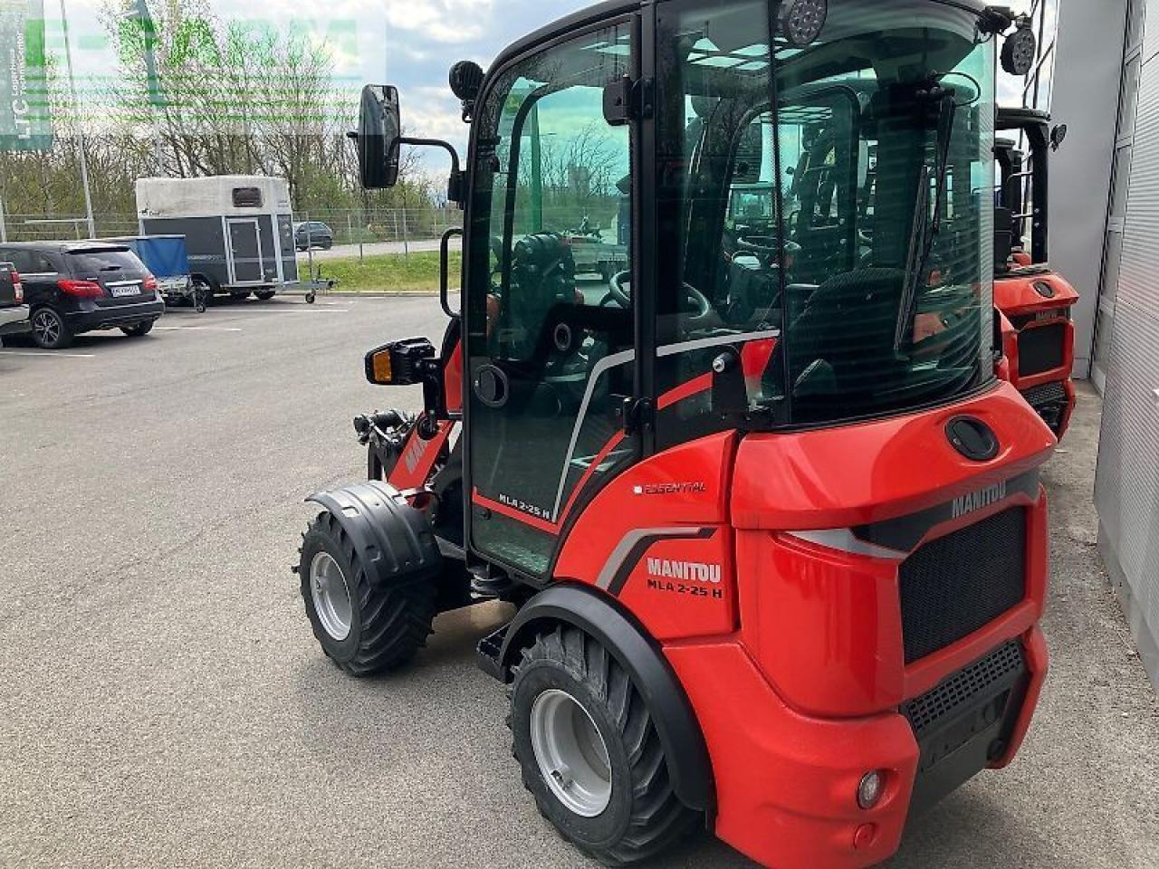 Manitou mla2-25 - Miniexcavadora: foto 2 Manitou mla2-25 - Miniexcavadora: foto 2