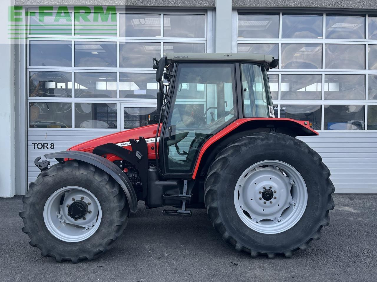 Massey Ferguson 4335-4 lp/hv/kl - Tractor: foto 1 Massey Ferguson 4335-4 lp/hv/kl - Tractor: foto 1