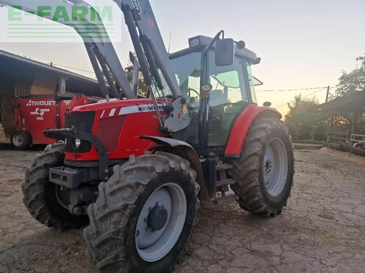 Massey Ferguson 5460 - Tractor: foto 1 Massey Ferguson 5460 - Tractor: foto 1