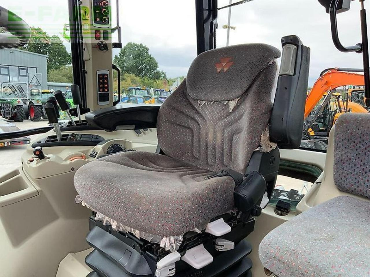 Tractor Massey Ferguson 6716s dyna 6 tractor (st24184): foto 14