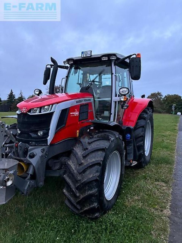 Massey Ferguson 6s.155 dyna 6 - Tractor: foto 2 Massey Ferguson 6s.155 dyna 6 - Tractor: foto 2