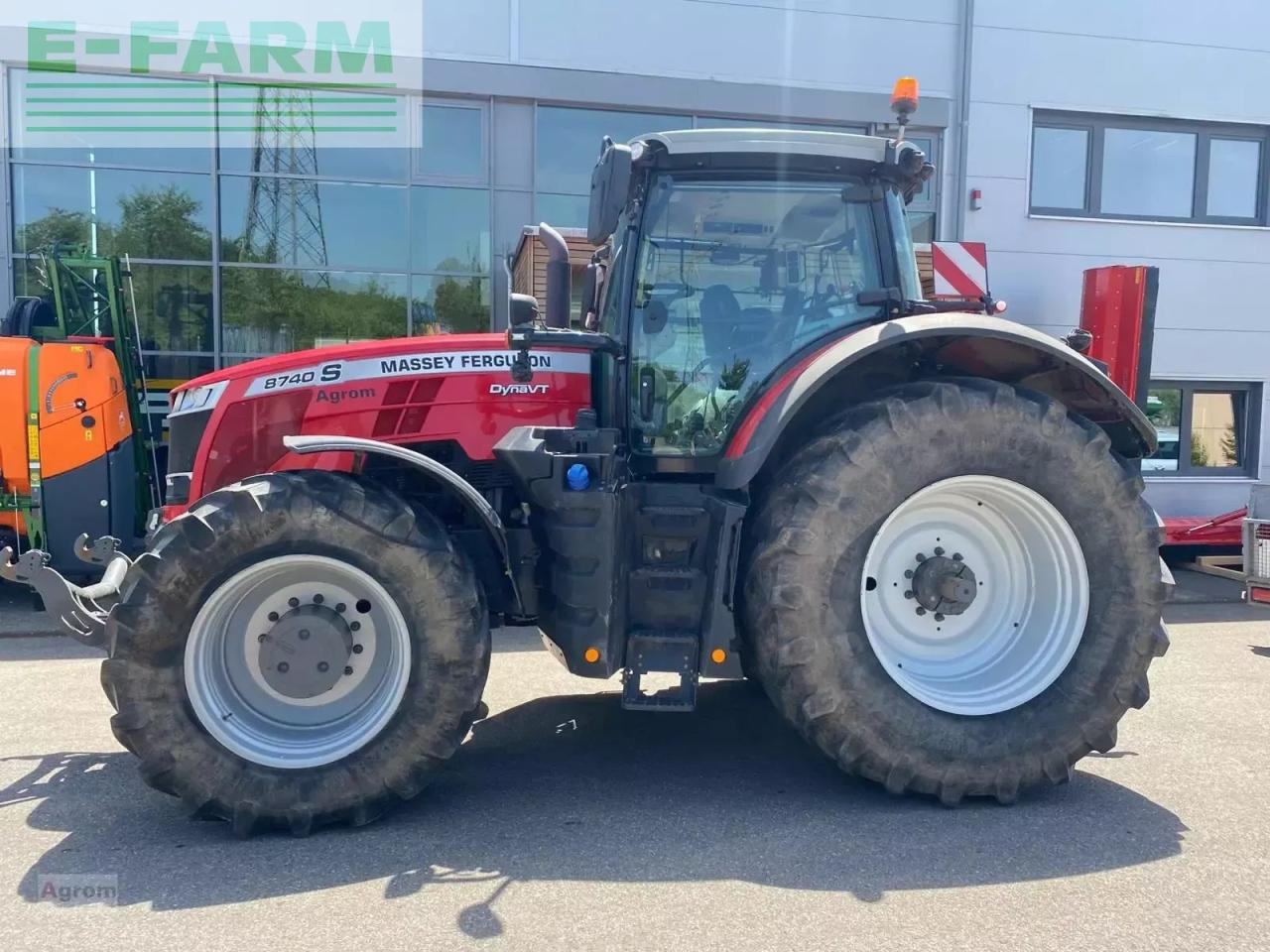 Massey Ferguson 8740 s dyna vt exclusive Exclusive - Tractor: foto 2 Massey Ferguson 8740 s dyna vt exclusive Exclusive - Tractor: foto 2