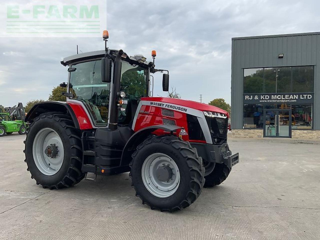 Massey Ferguson 8s.225 dyna e power tractor (st24558) - Tractor: foto 2 Massey Ferguson 8s.225 dyna e power tractor (st24558) - Tractor: foto 2
