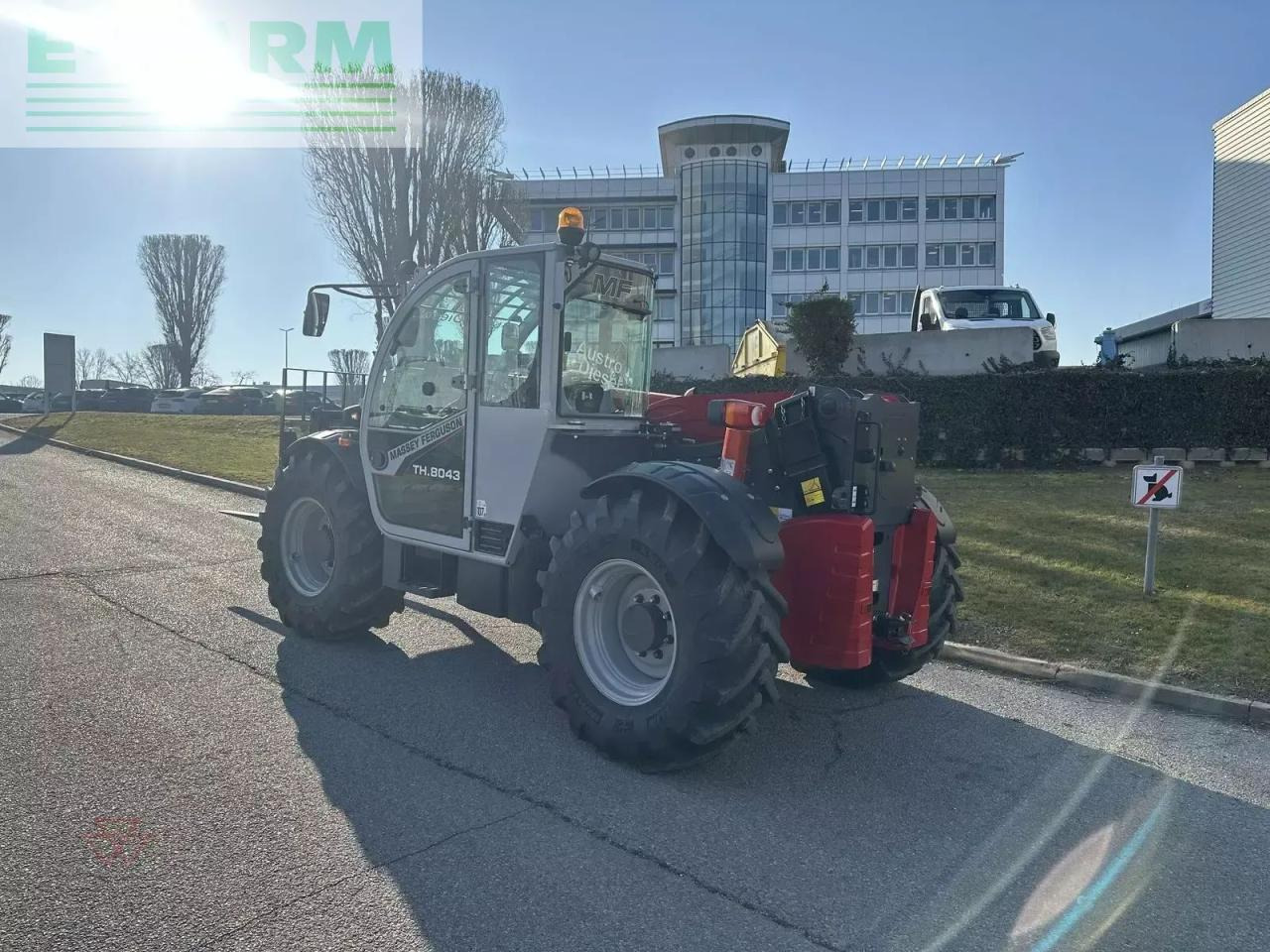Massey Ferguson massey ferguson th.8043 s5 exclusive - Tractor: foto 5 Massey Ferguson massey ferguson th.8043 s5 exclusive - Tractor: foto 5