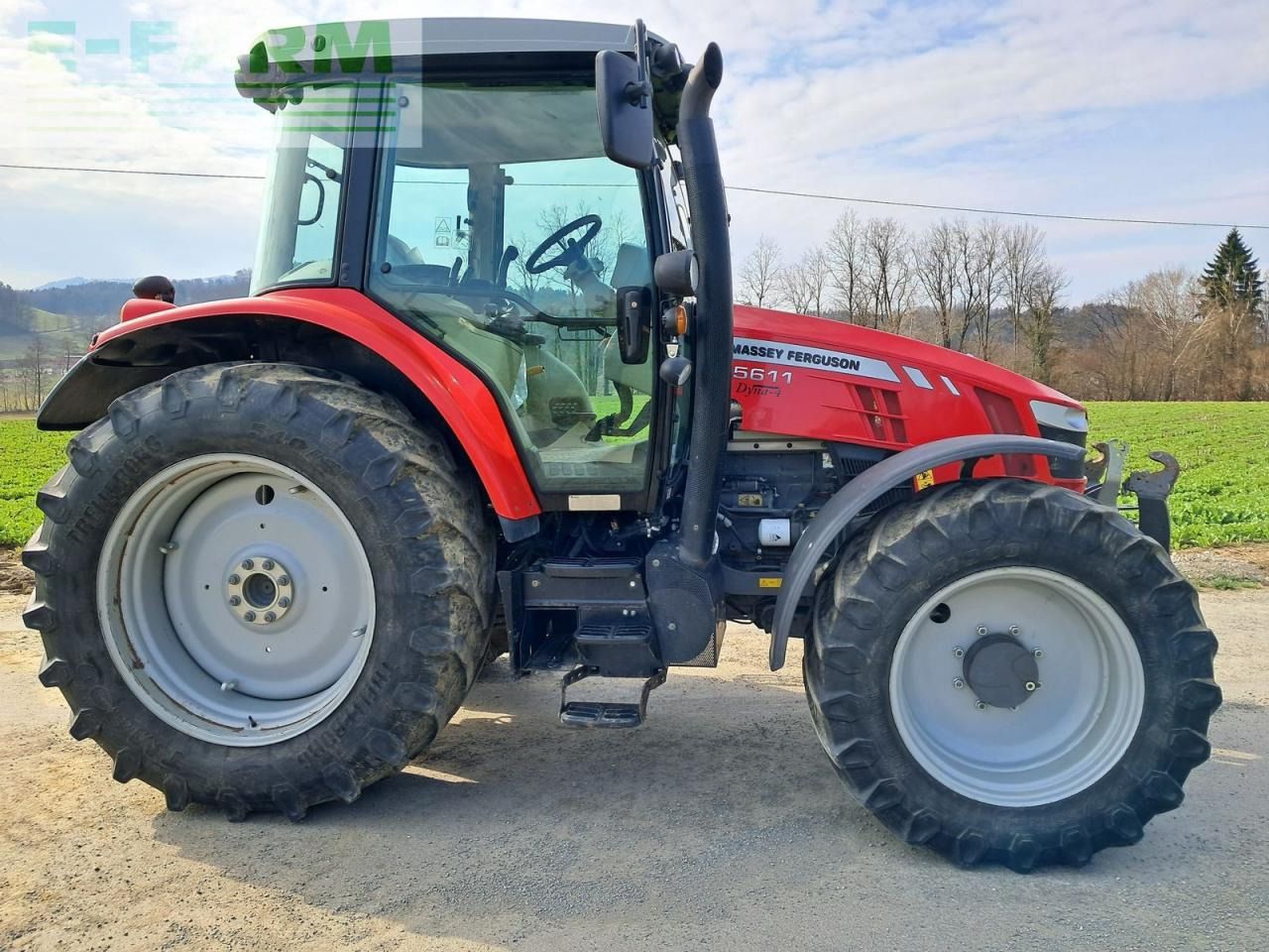 Massey Ferguson mf 5611 dyna-4 essential - Tractor: foto 3 Massey Ferguson mf 5611 dyna-4 essential - Tractor: foto 3