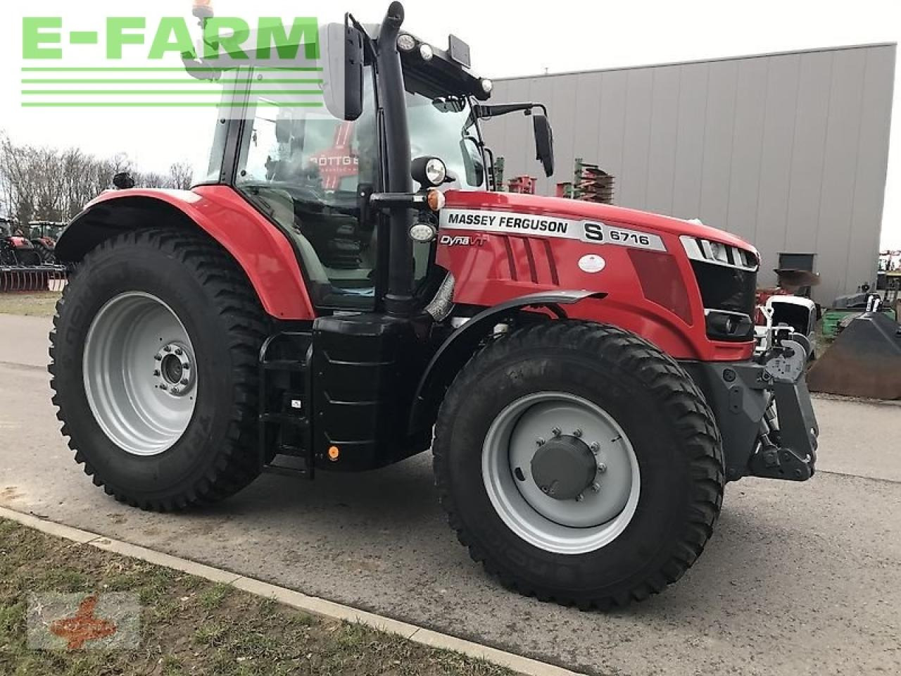 Massey Ferguson mf 6716 s dyna-vt efficient Efficient - Tractor: foto 4 Massey Ferguson mf 6716 s dyna-vt efficient Efficient - Tractor: foto 4