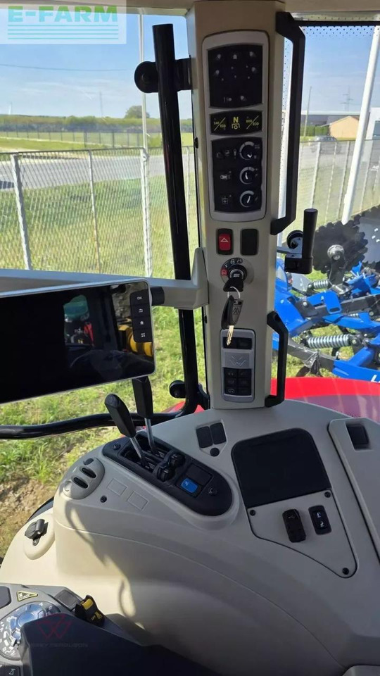 Massey Ferguson mf 7s.155 - Tractor: foto 5 Massey Ferguson mf 7s.155 - Tractor: foto 5