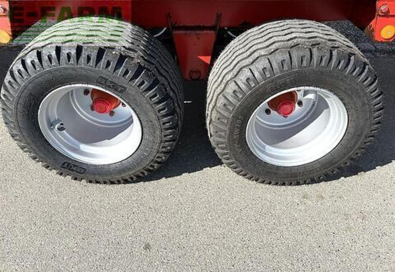 Mengele super garant 536/3 mit neuen breitreifen und ein - Remolque volquete agrícola: foto 3 Mengele super garant 536/3 mit neuen breitreifen und ein - Remolque volquete agrícola: foto 3