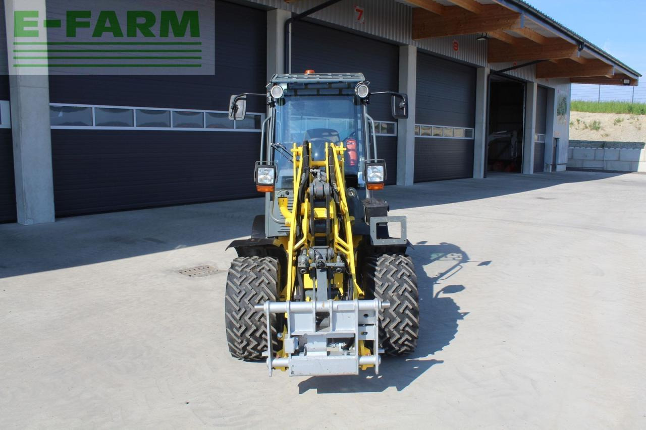 Neuson hoflader wl30 - top zustand - 1970 stunden - Miniexcavadora: foto 3 Neuson hoflader wl30 - top zustand - 1970 stunden - Miniexcavadora: foto 3