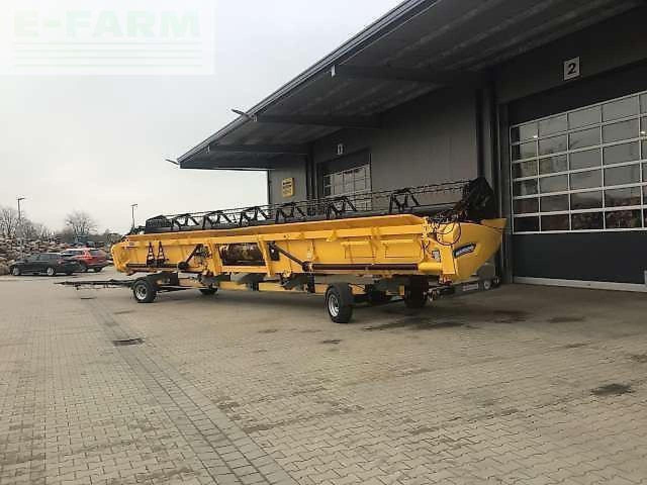 New Holland 760cg 12.5m/41 ft vf - Accesorios para cosechadoras de forraje: foto 2 New Holland 760cg 12.5m/41 ft vf - Accesorios para cosechadoras de forraje: foto 2