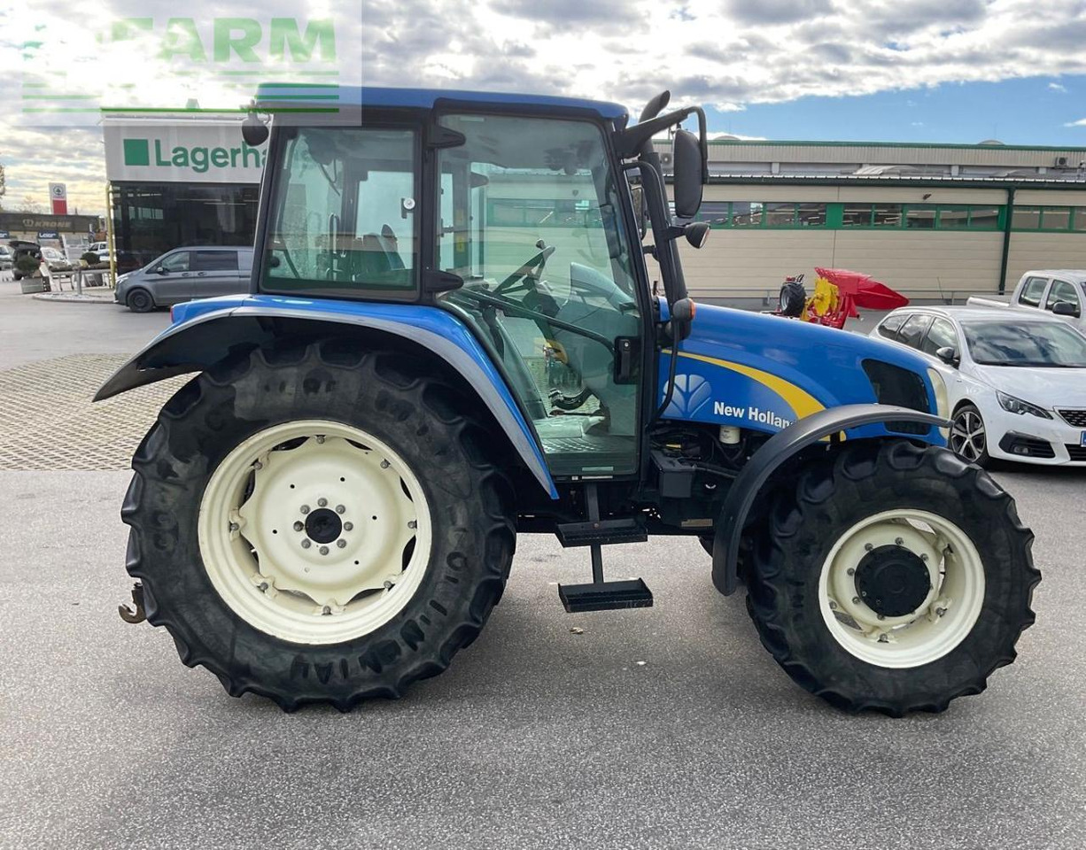 New Holland T 5030 - Tractor: foto 5 New Holland T 5030 - Tractor: foto 5