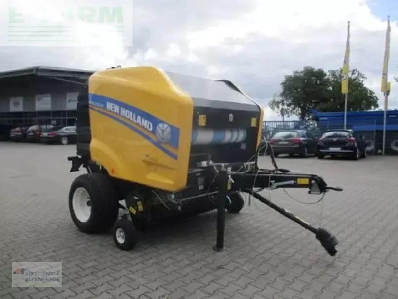 New Holland br 150 utility - Empacadora de pacas cuadradas: foto 4 New Holland br 150 utility - Empacadora de pacas cuadradas: foto 4