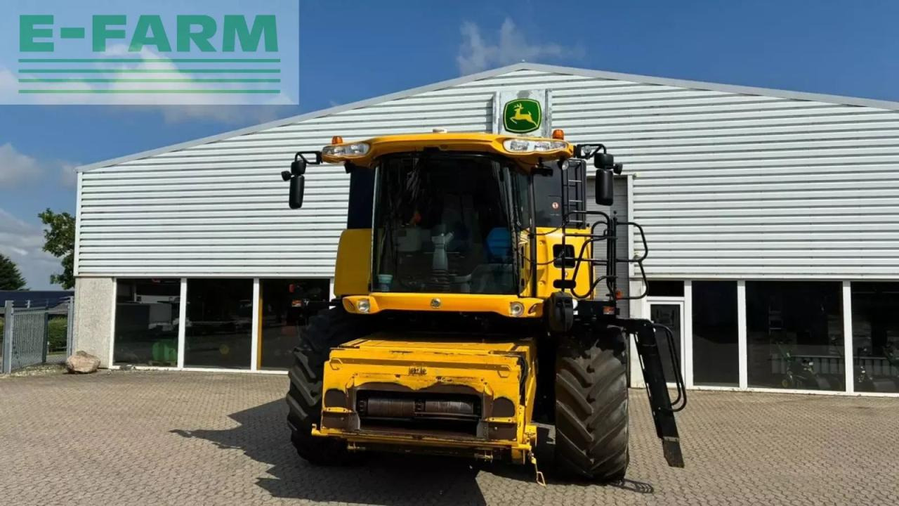 New Holland cr9090 cr9090 - Cosechadora de granos: foto 2 New Holland cr9090 cr9090 - Cosechadora de granos: foto 2