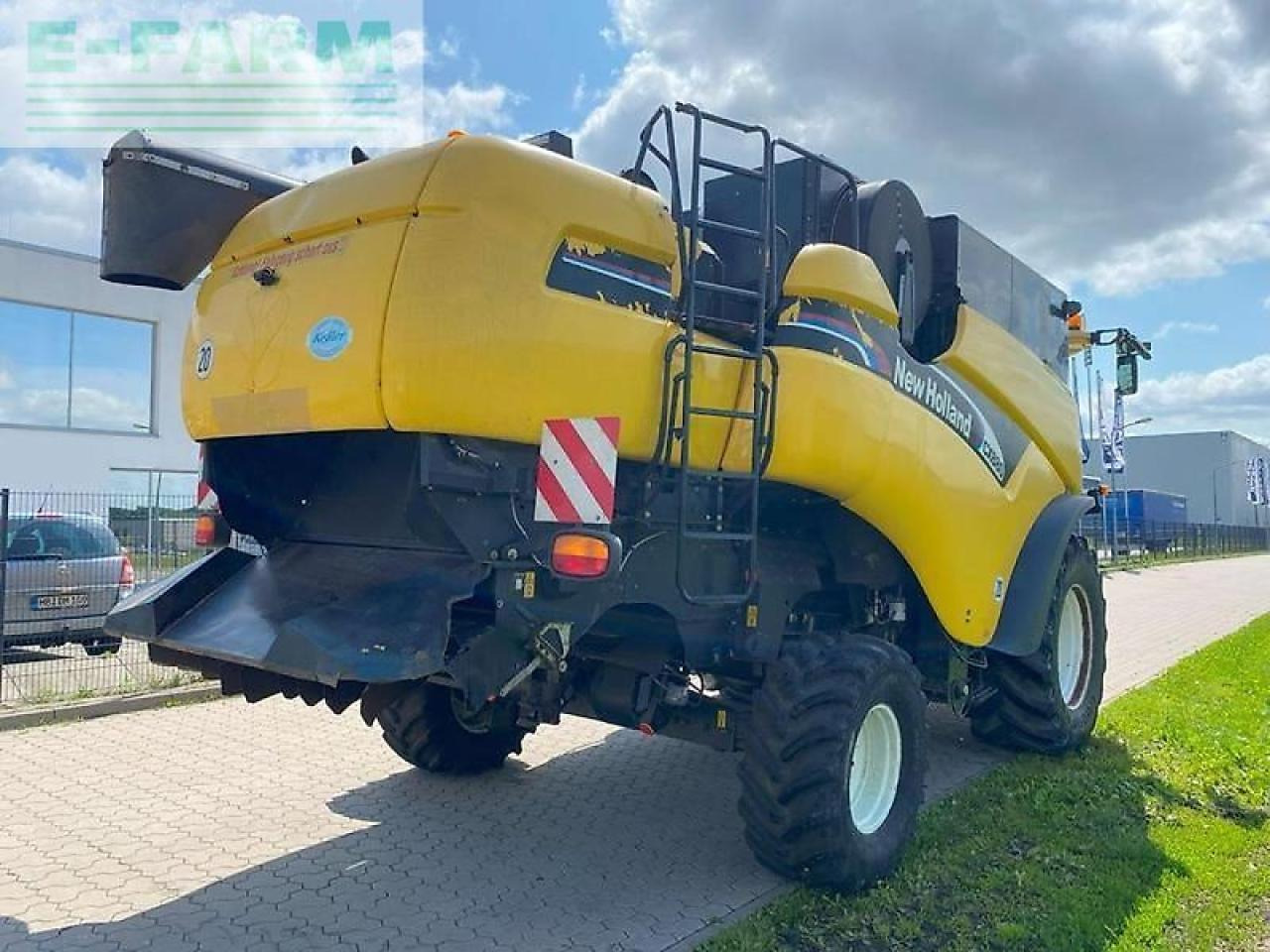 New Holland cx 880 - Cosechadora de granos: foto 4 New Holland cx 880 - Cosechadora de granos: foto 4
