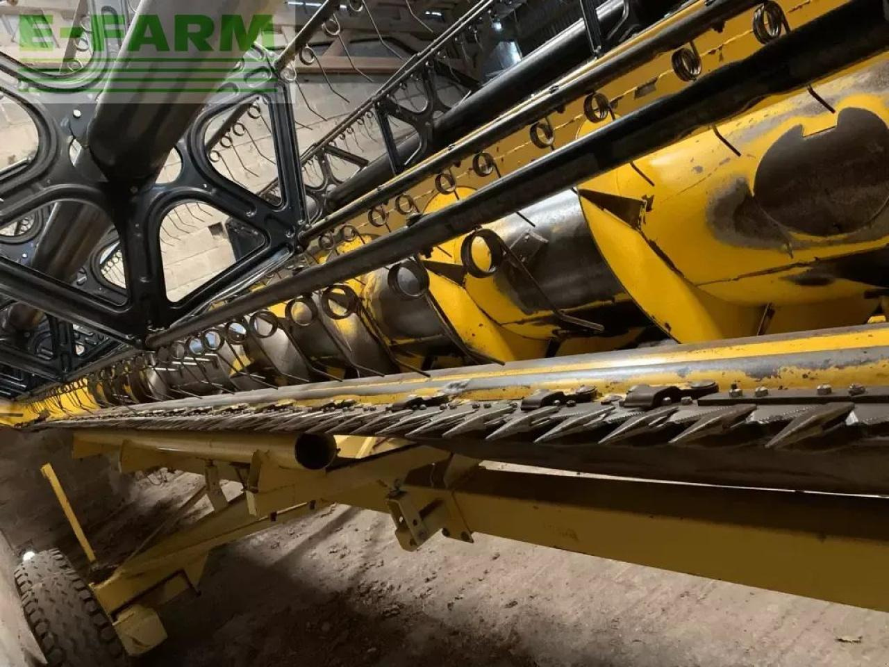 New Holland cx 880 hd - Cosechadora de granos: foto 4 New Holland cx 880 hd - Cosechadora de granos: foto 4