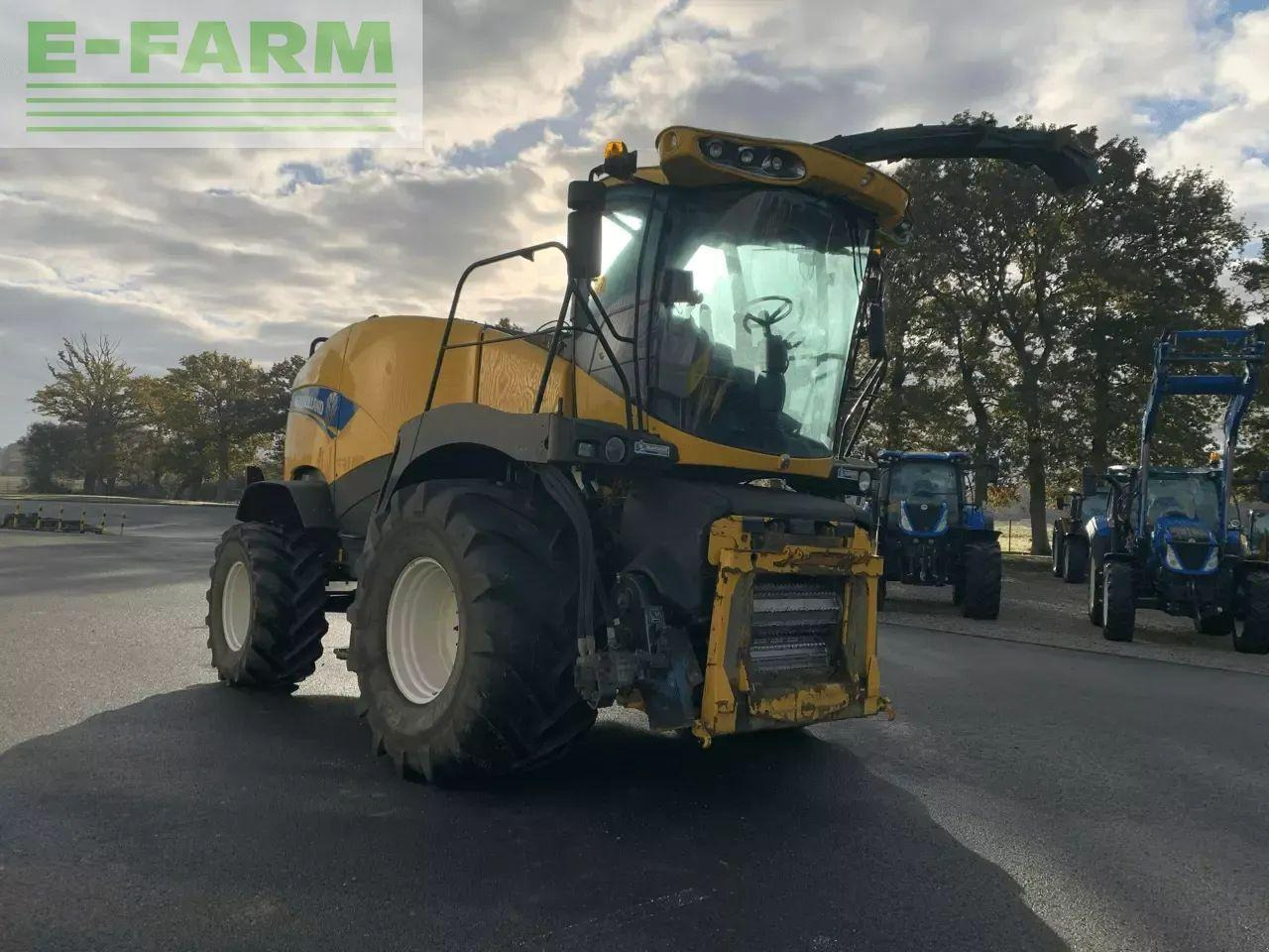 New Holland fr 600 - Cosechadora de forraje: foto 2 New Holland fr 600 - Cosechadora de forraje: foto 2