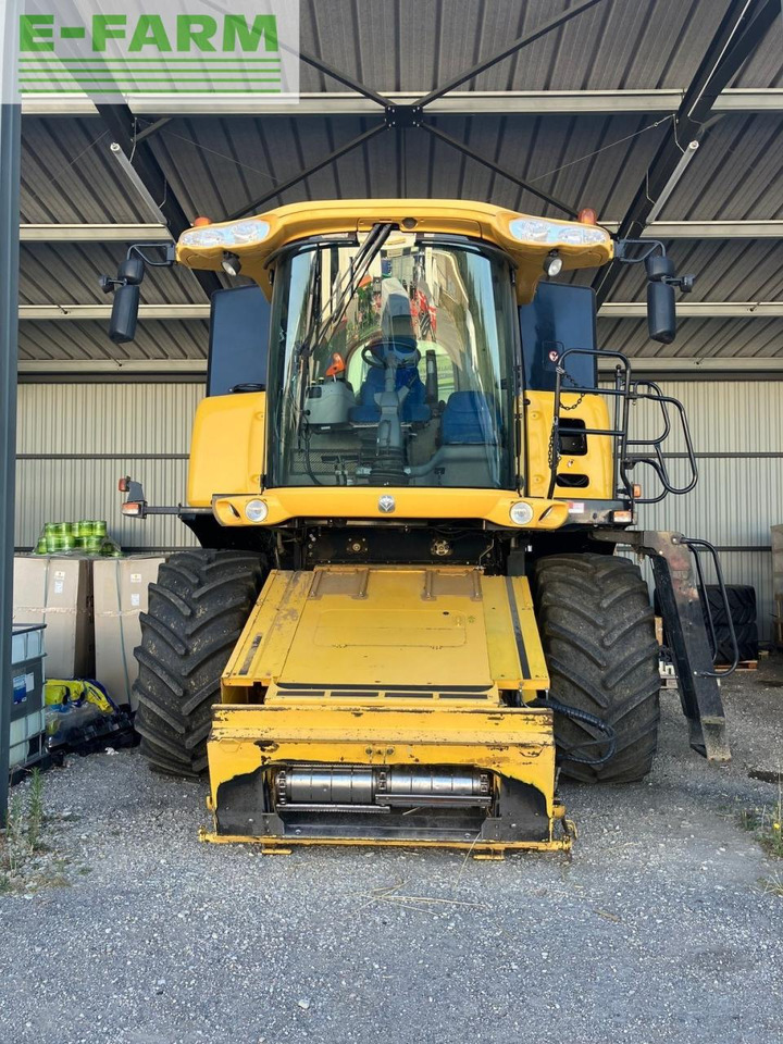 New Holland moissonneuse batteuse cr 9080 elevation new hollan - Cosechadora de granos: foto 2 New Holland moissonneuse batteuse cr 9080 elevation new hollan - Cosechadora de granos: foto 2