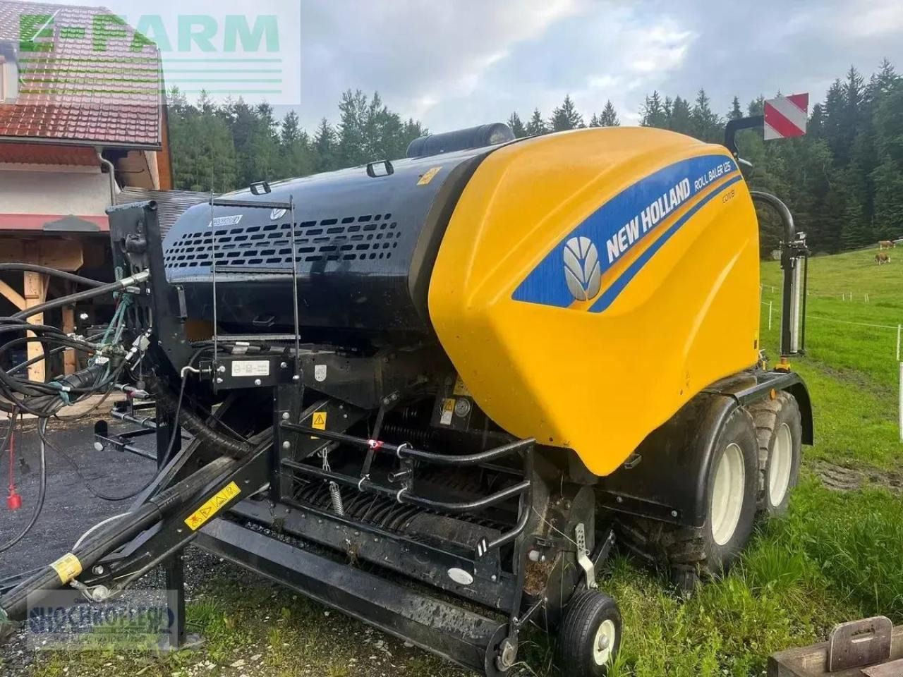 New Holland new holland roll baler 125 combi - Empacadora de pacas cuadradas: foto 2 New Holland new holland roll baler 125 combi - Empacadora de pacas cuadradas: foto 2