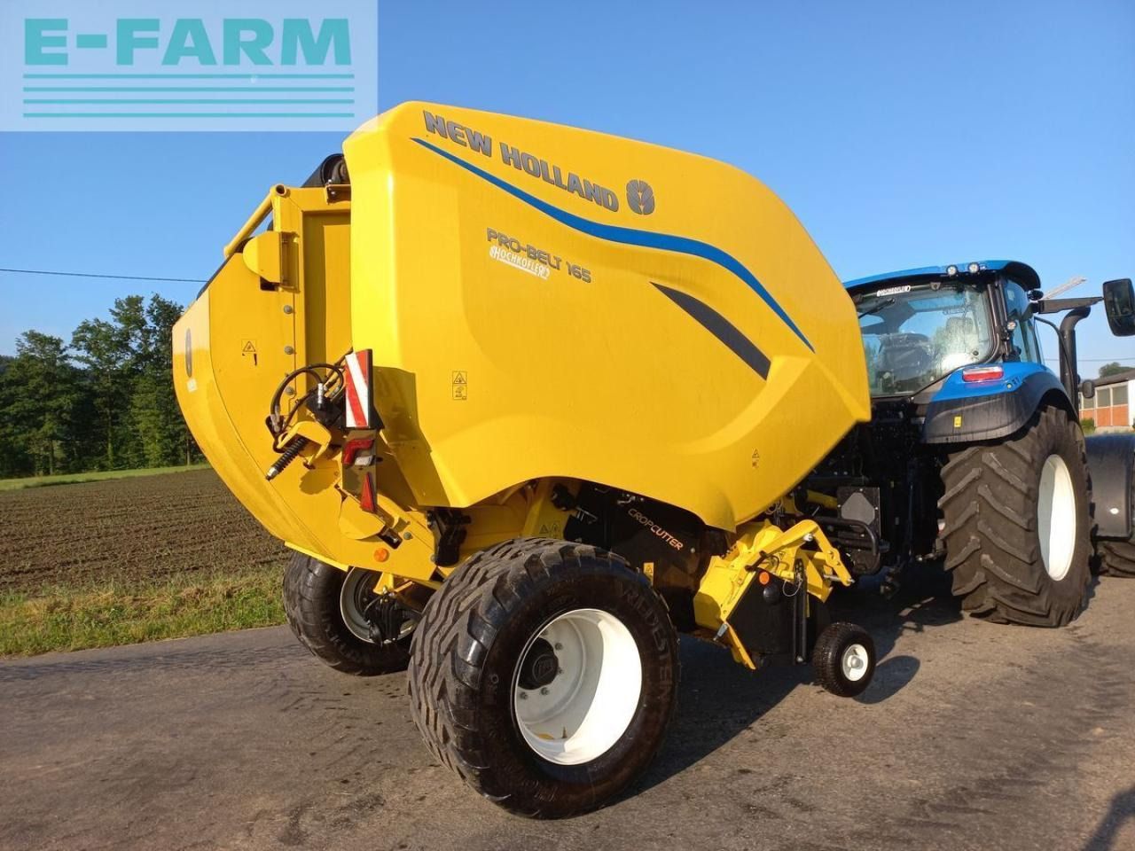 New Holland pro belt 165 - Empacadora de pacas cuadradas: foto 1 New Holland pro belt 165 - Empacadora de pacas cuadradas: foto 1