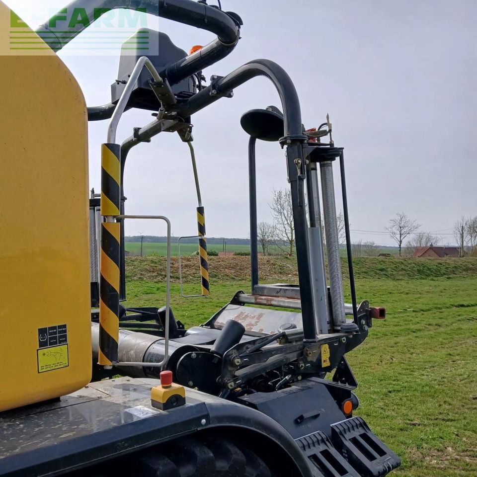 New Holland roll-baler 125 - Empacadora de pacas cuadradas: foto 5 New Holland roll-baler 125 - Empacadora de pacas cuadradas: foto 5
