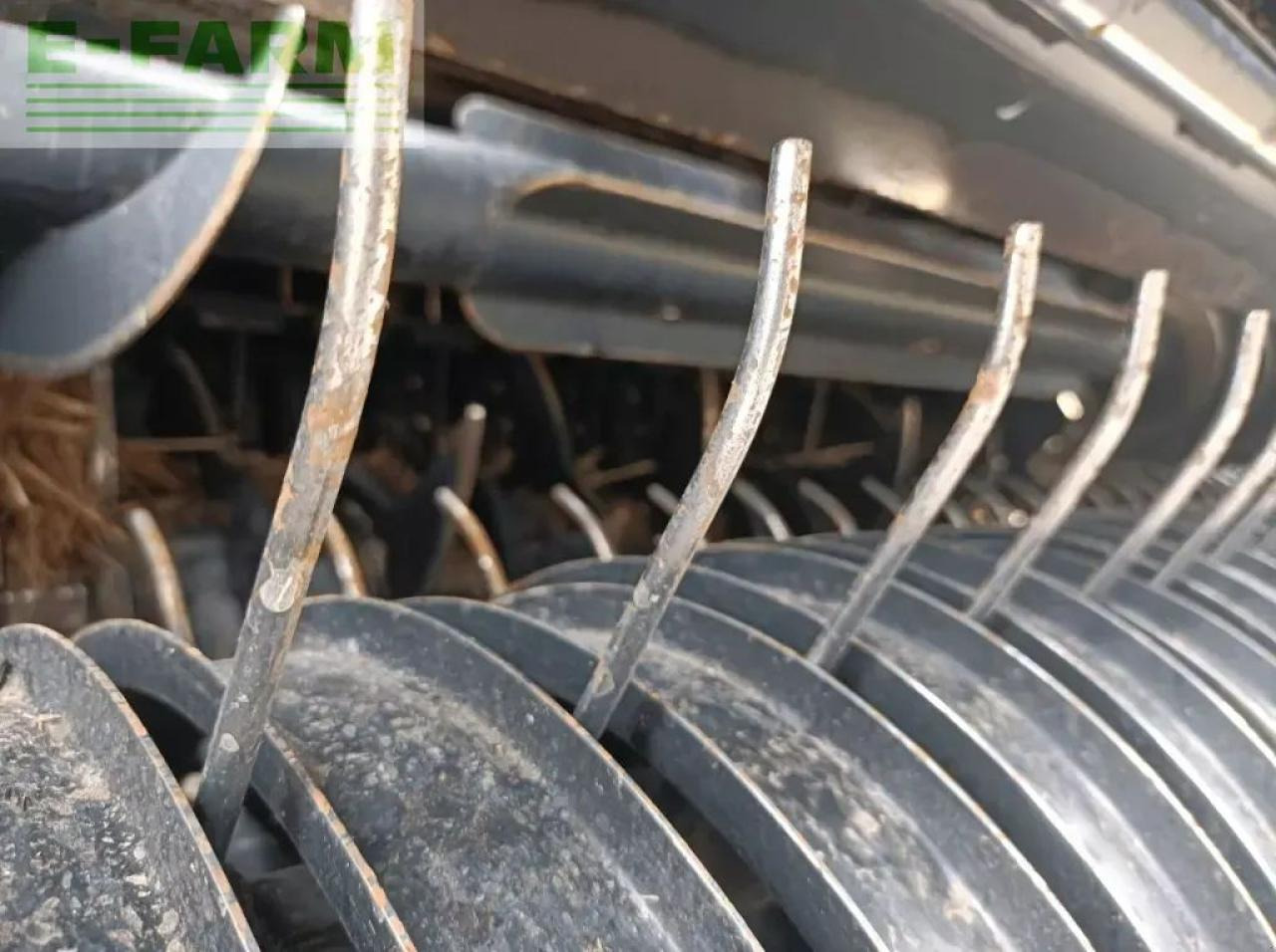 New Holland rolt belt 180 superfeed - Empacadora de pacas cuadradas: foto 4 New Holland rolt belt 180 superfeed - Empacadora de pacas cuadradas: foto 4