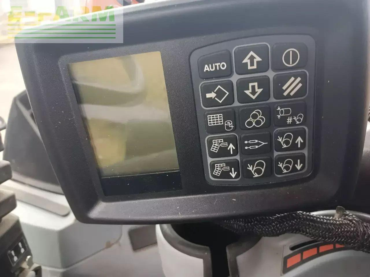 New Holland rolt belt 180 superfeed - Empacadora de pacas cuadradas: foto 5 New Holland rolt belt 180 superfeed - Empacadora de pacas cuadradas: foto 5