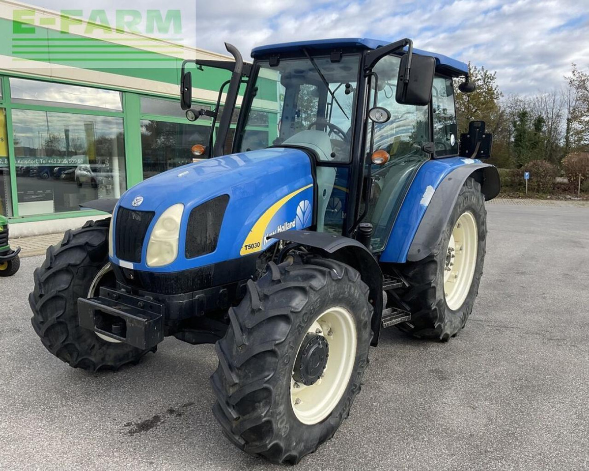 New Holland t 5030 - Tractor: foto 1 New Holland t 5030 - Tractor: foto 1